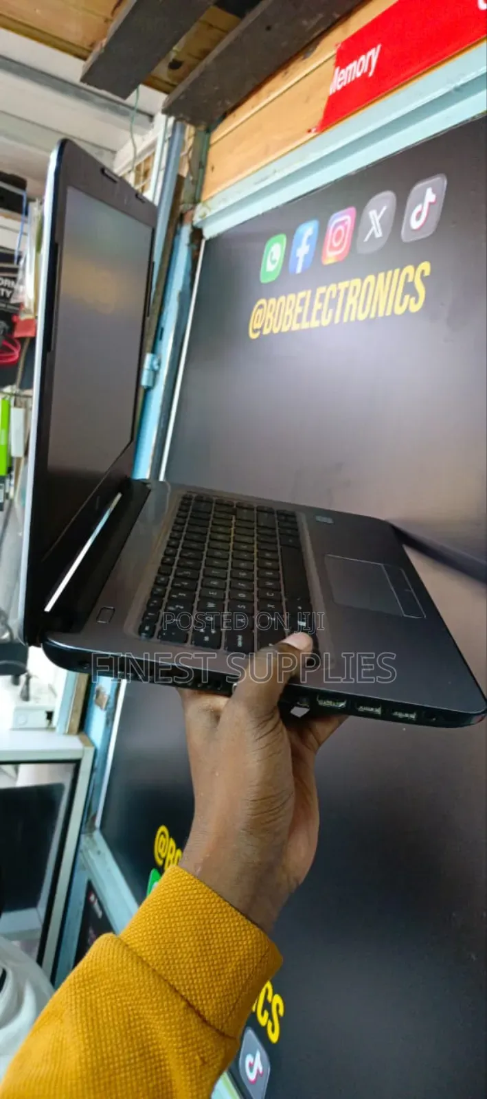 Laptop HP 15-Dw1197nia 4GB Intel Core I3 HDD+SSD 500GB