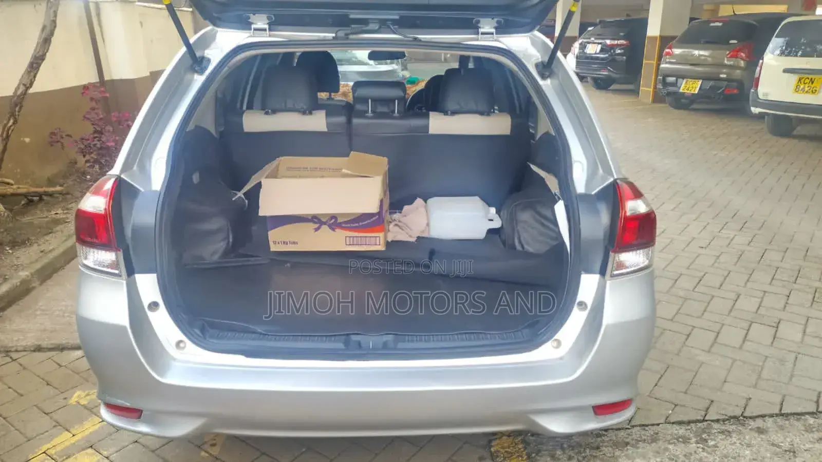 Toyota Corolla Fielder 2018 Silver