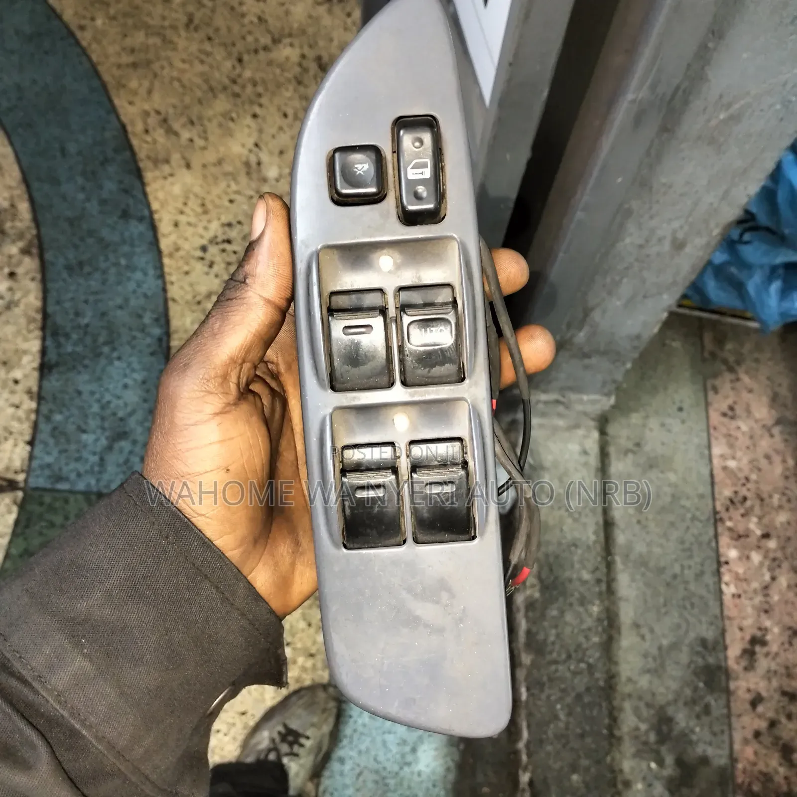 Corolla T100 Main Door Switch