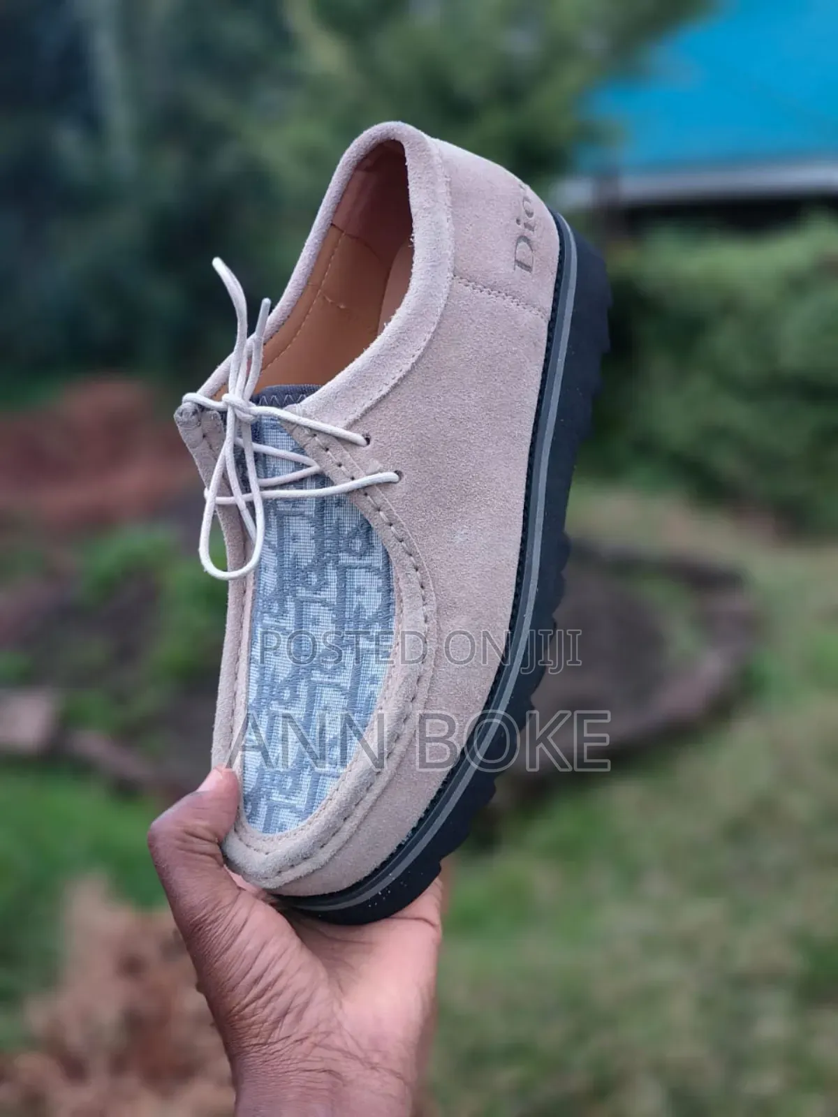 Clarks Dior
Sizes40/44
at 2800