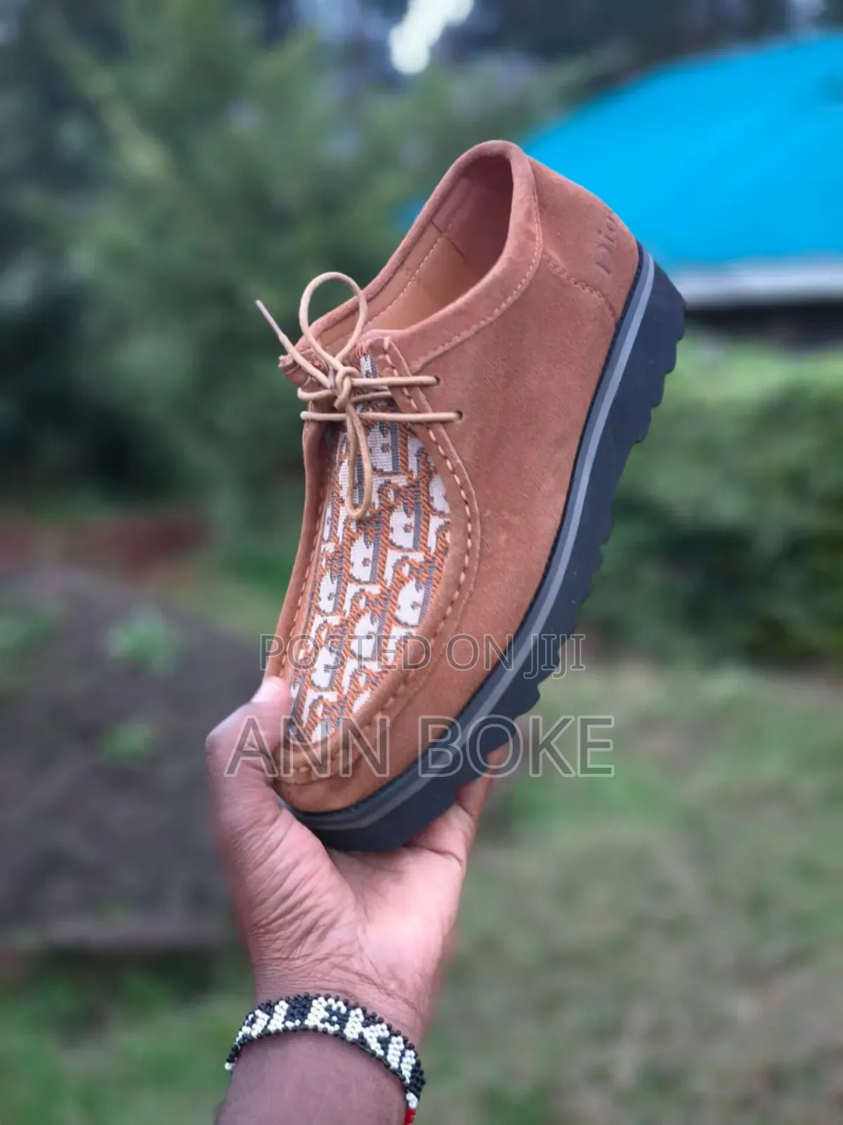 Clarks Dior
Sizes40/44
at 2800