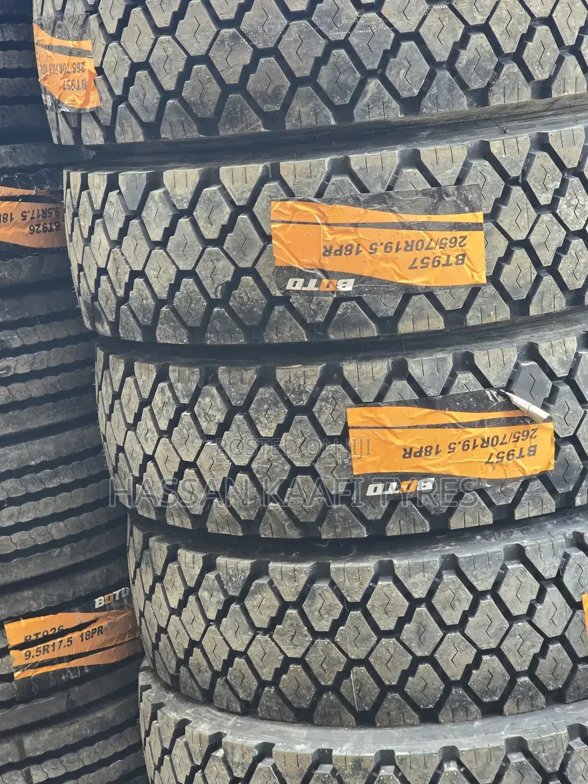 Boto 265/70r19.5