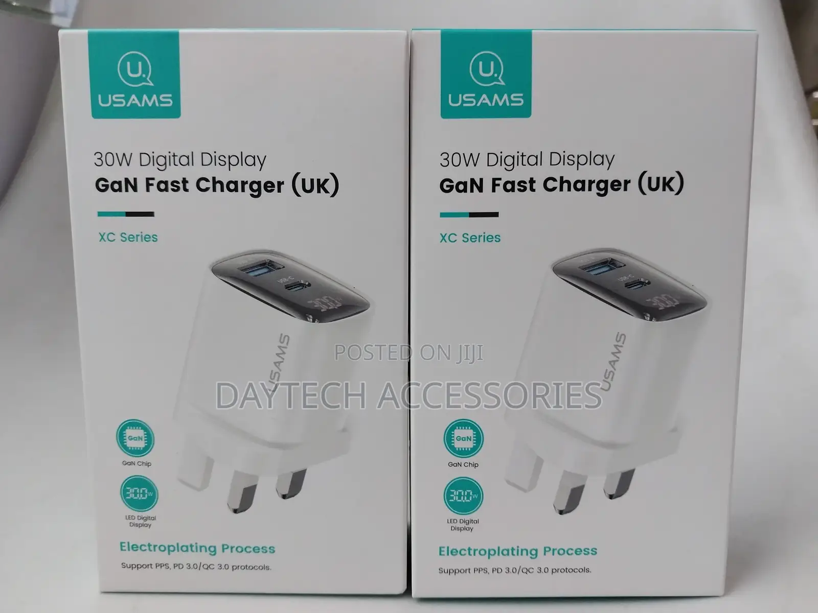 Usams 30w Usb+Usb-C Dual Port Gan Digital Display Charger