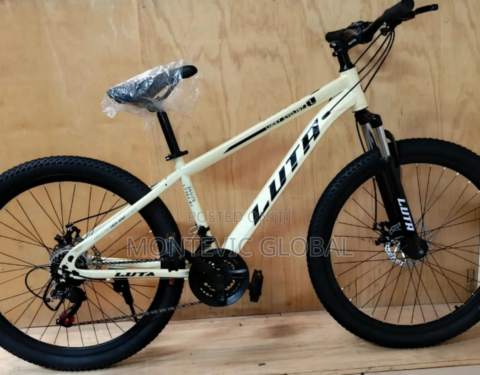 Luta Adult Bike Size 26 White