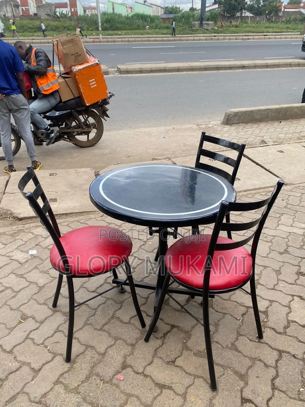 Restaurant And Bar Round Black Table And Chairs