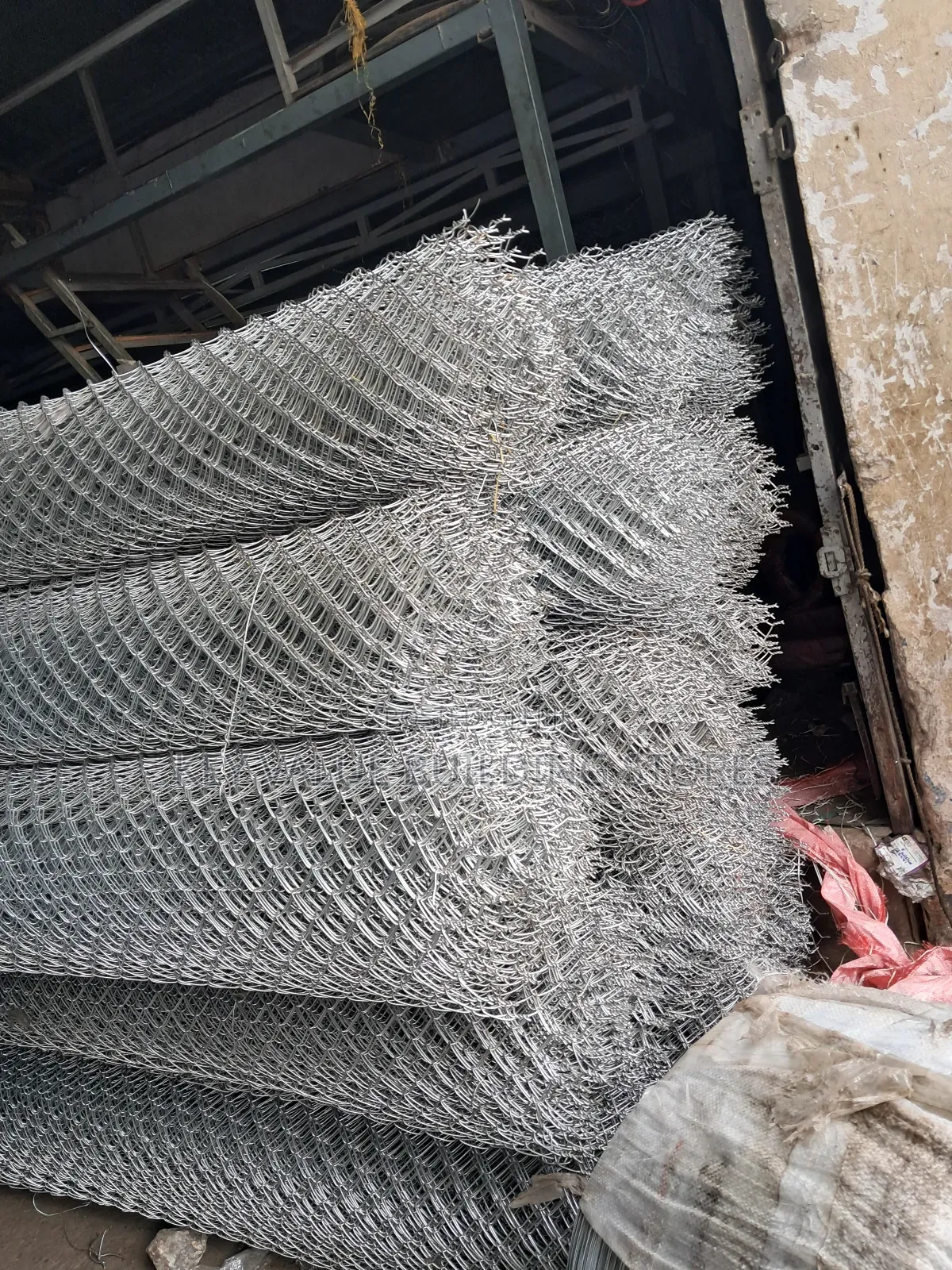 Quality Galvanized Chainlink Mesh (10g-3.2mm *80*80*6ft)