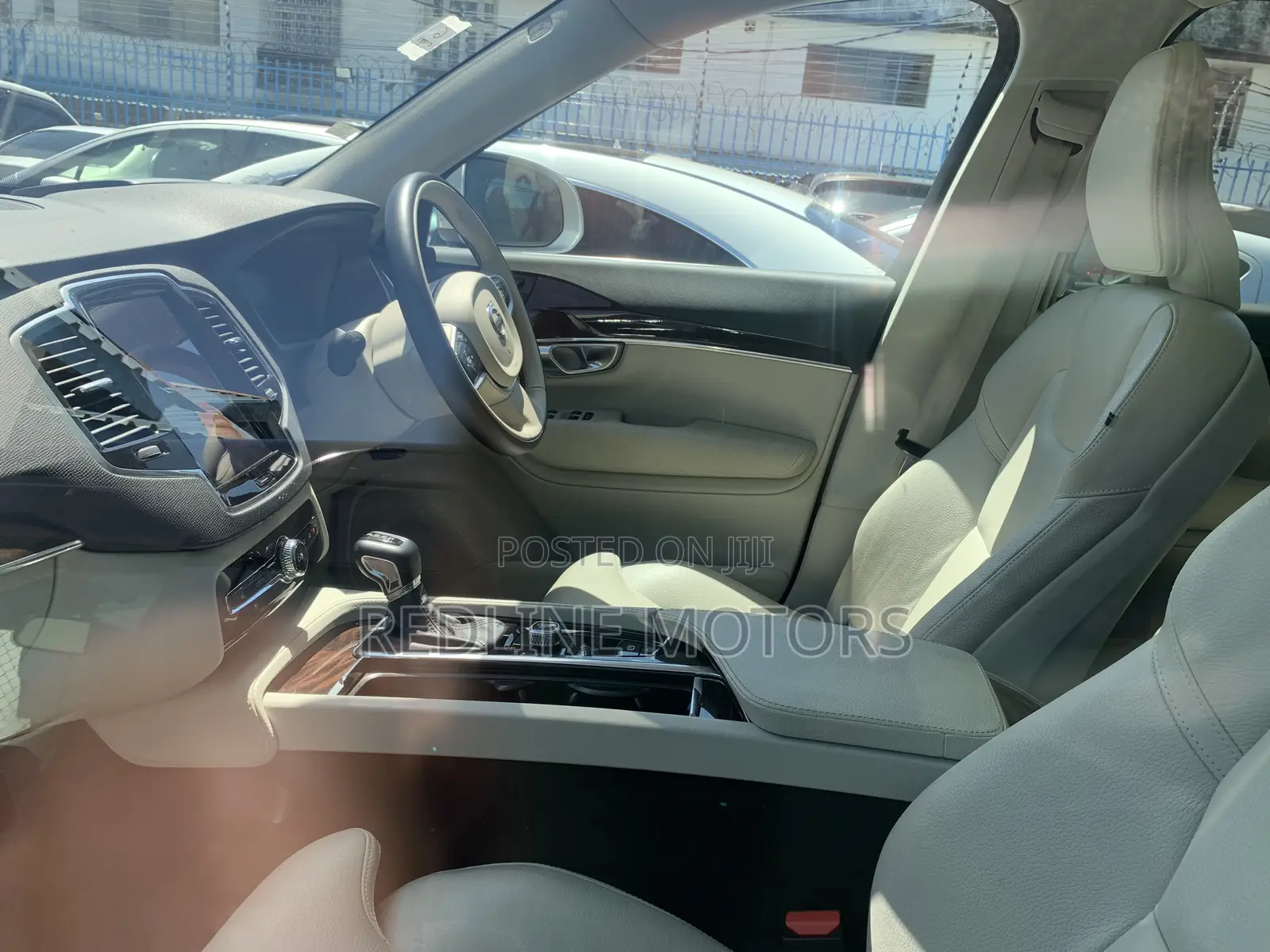Volvo XC90 T5 Momentum AWD 2018 Silver