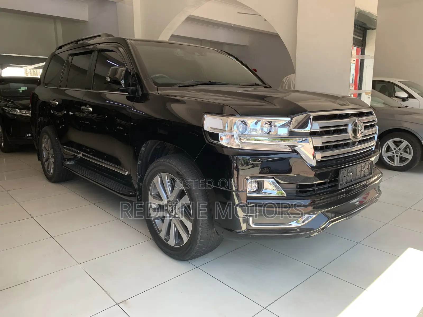 Toyota Land Cruiser 4.6 V8 ZX 2018 Matt Black