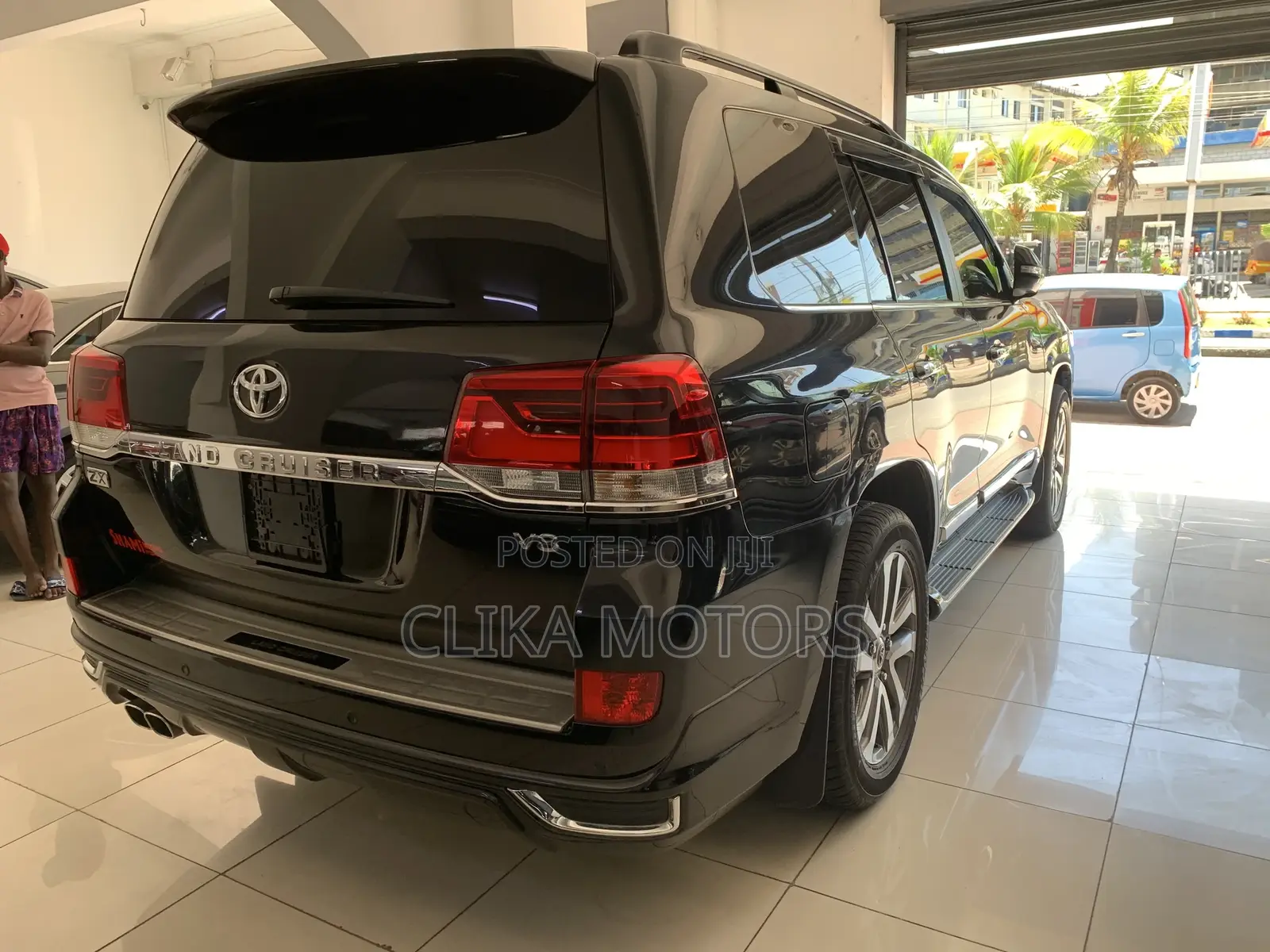 Toyota Land Cruiser 4.6 V8 ZX 2018 Matt Black