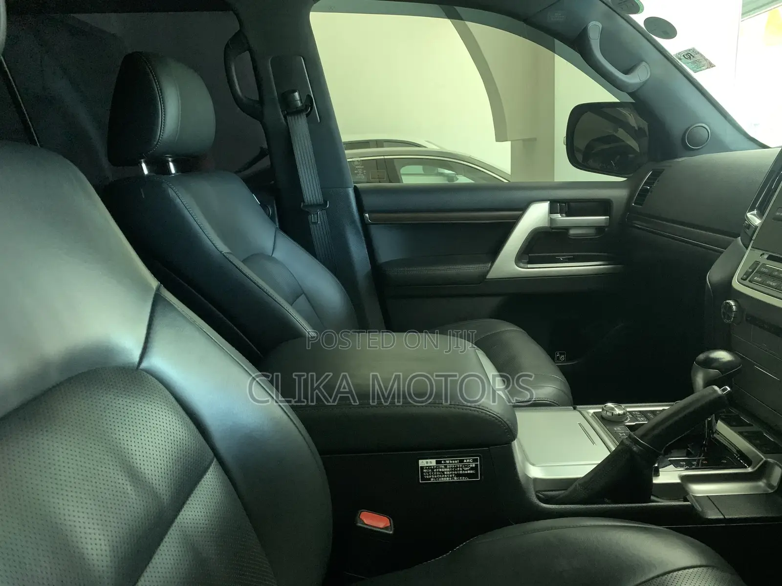 Toyota Land Cruiser 4.6 V8 ZX 2018 Matt Black