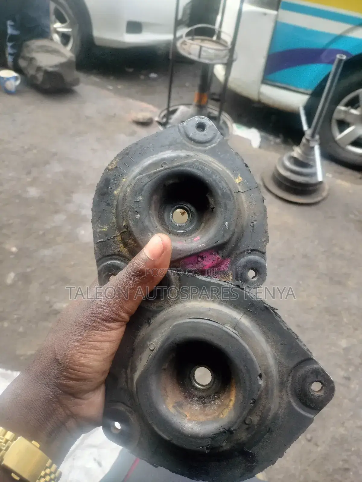 Nissan Wing Road,Ad,Note Shocks Mountain