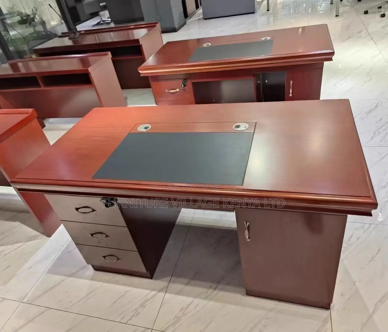 Office Desk:Functional 1200mm Office Desk for Executives