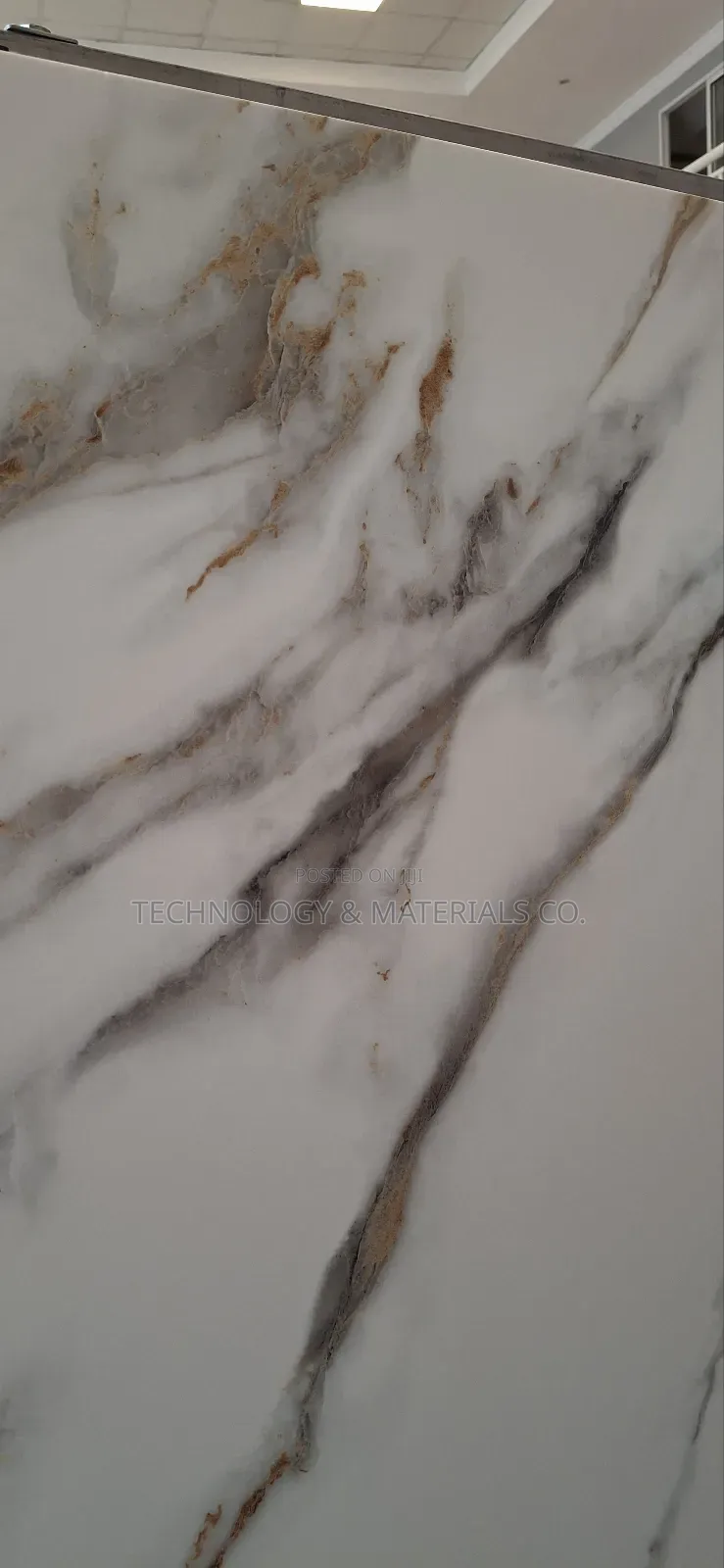 Gold-White Kitchen Countertop
