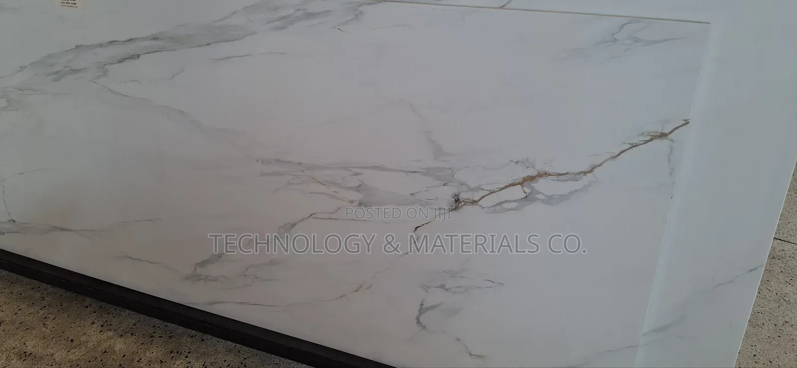 Gold White Kitchen Top