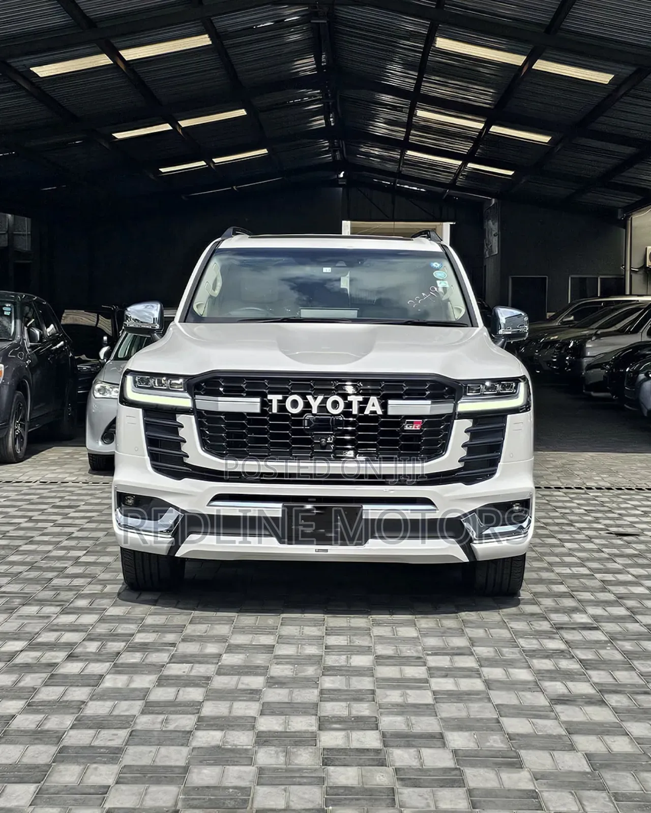 Toyota Land Cruiser 2022 White