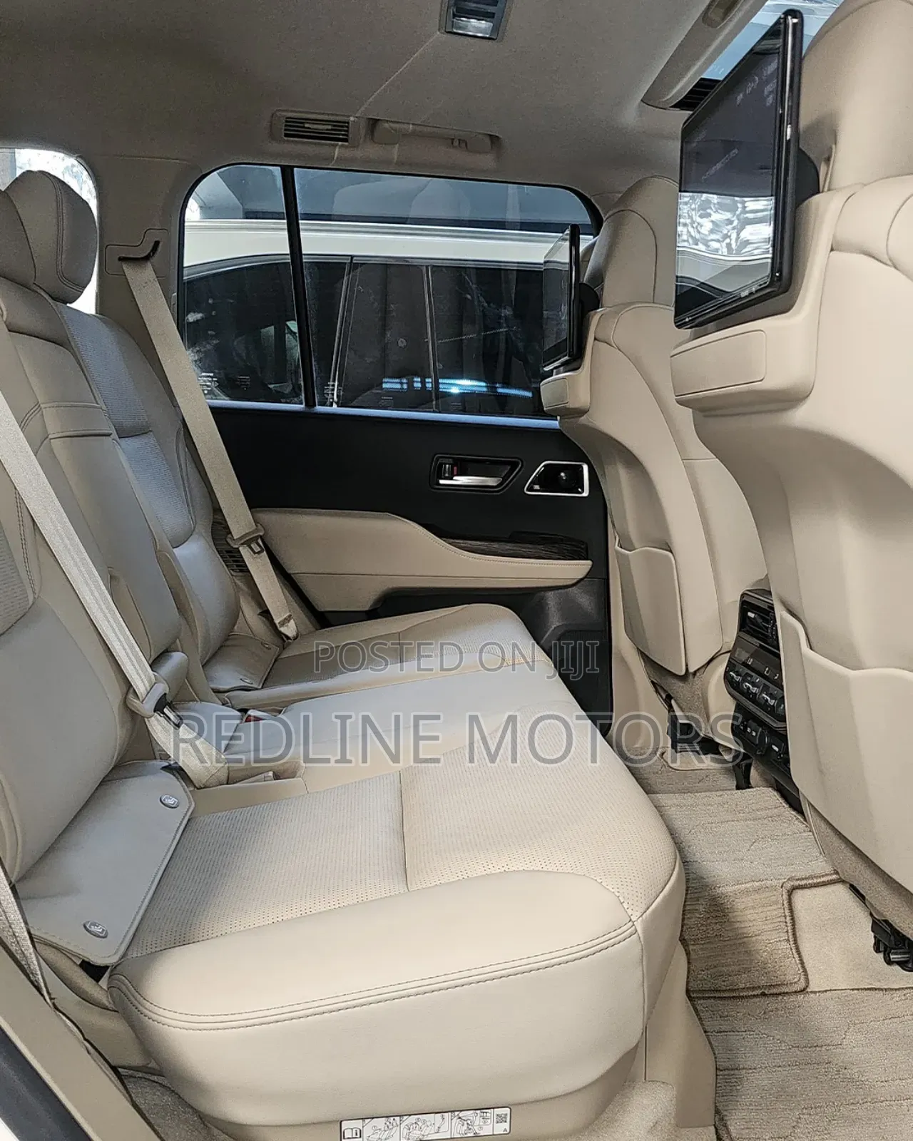 Toyota Land Cruiser 2022 White