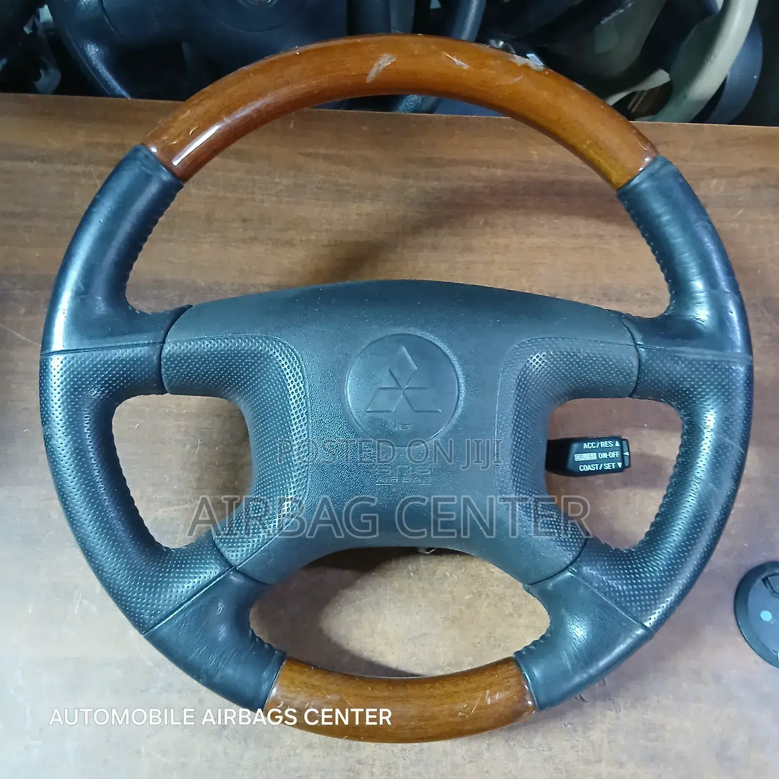 Mitsubishi Pajero(Shogun) Steering Wheel With Airbag