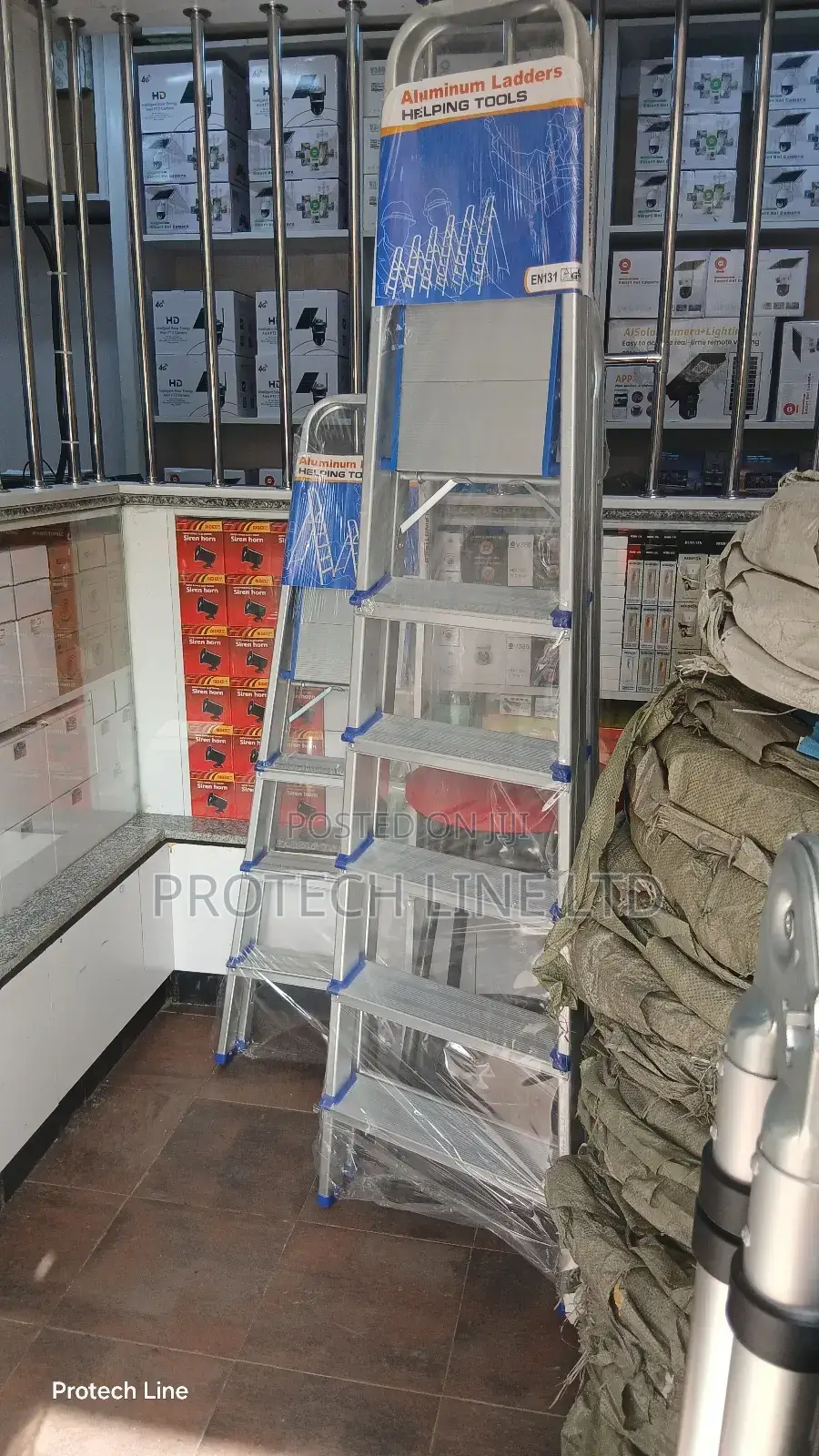 6 Steps Aluminum Foldable Ladder
