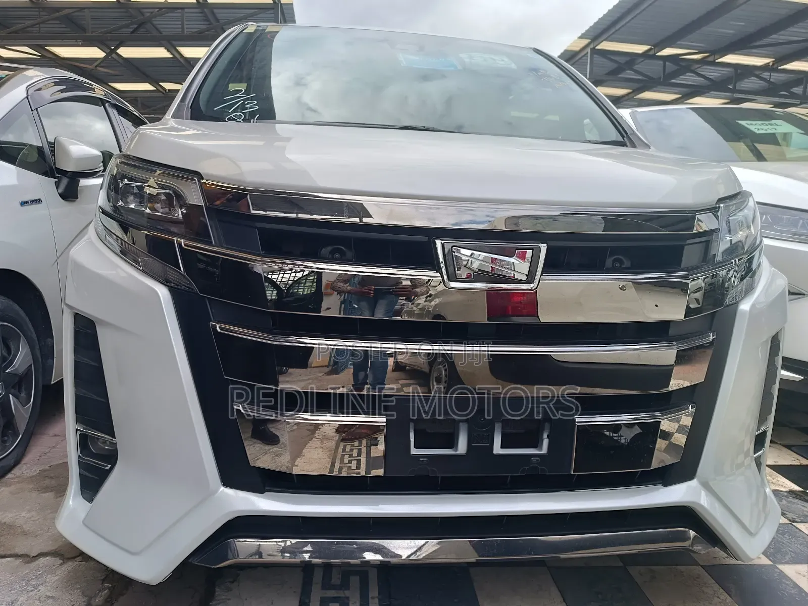 Toyota Noah 2018 White