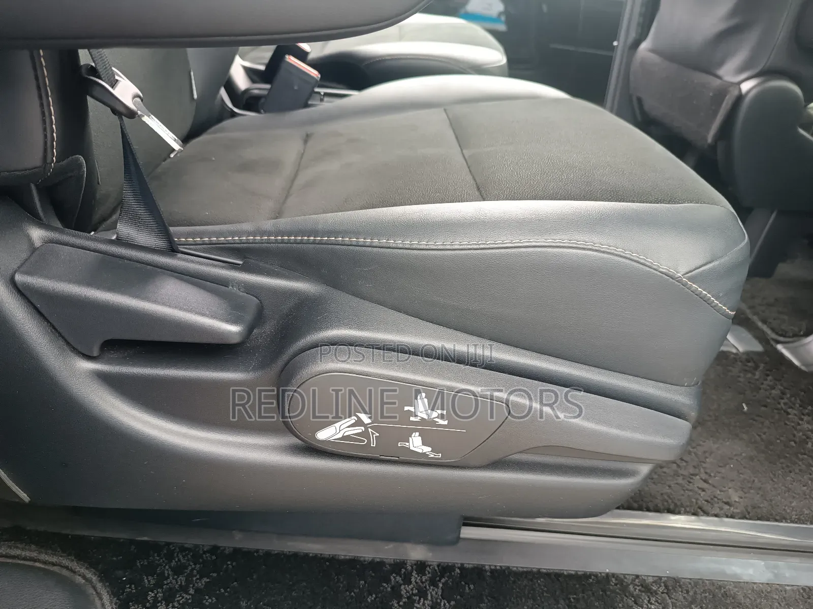 Toyota Noah 2018 White