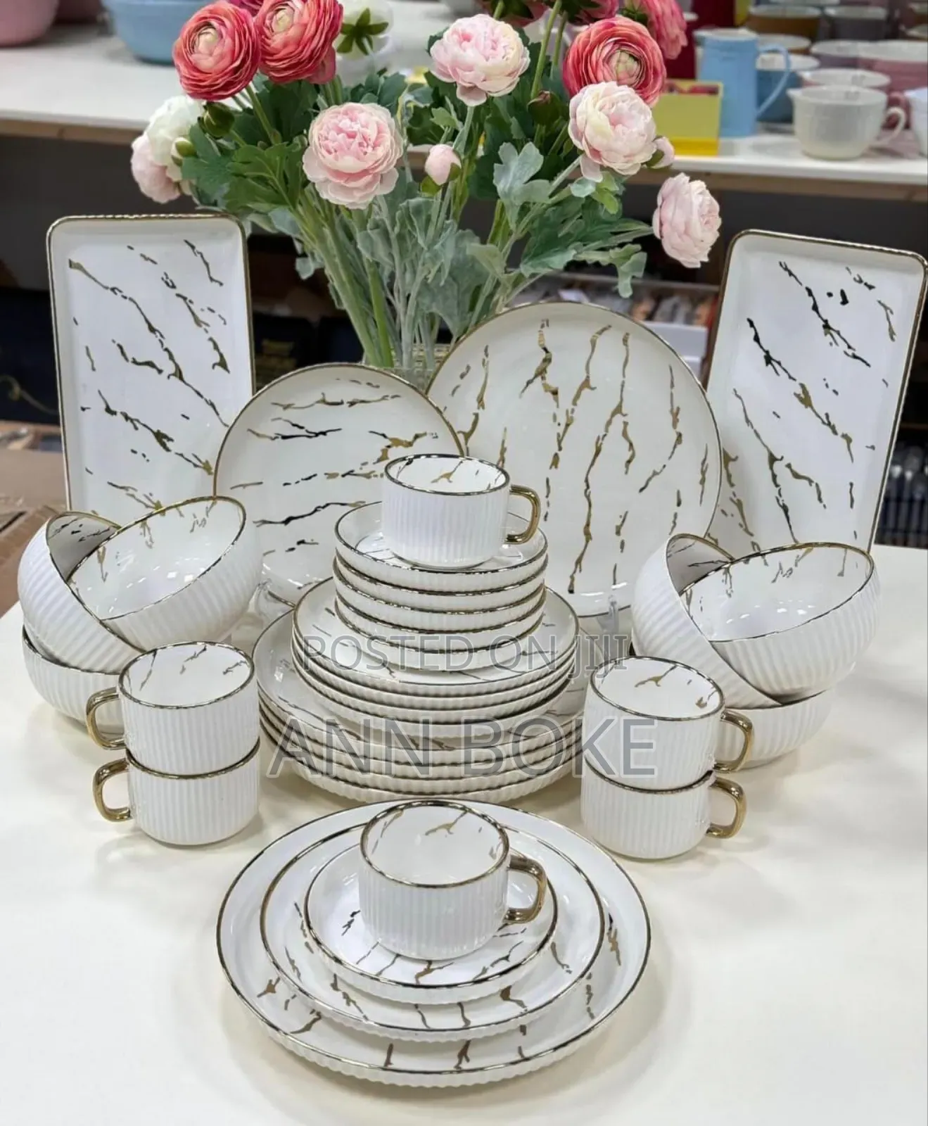 *Marble Elegant 32 PCS European Porcelain Dinner Set At