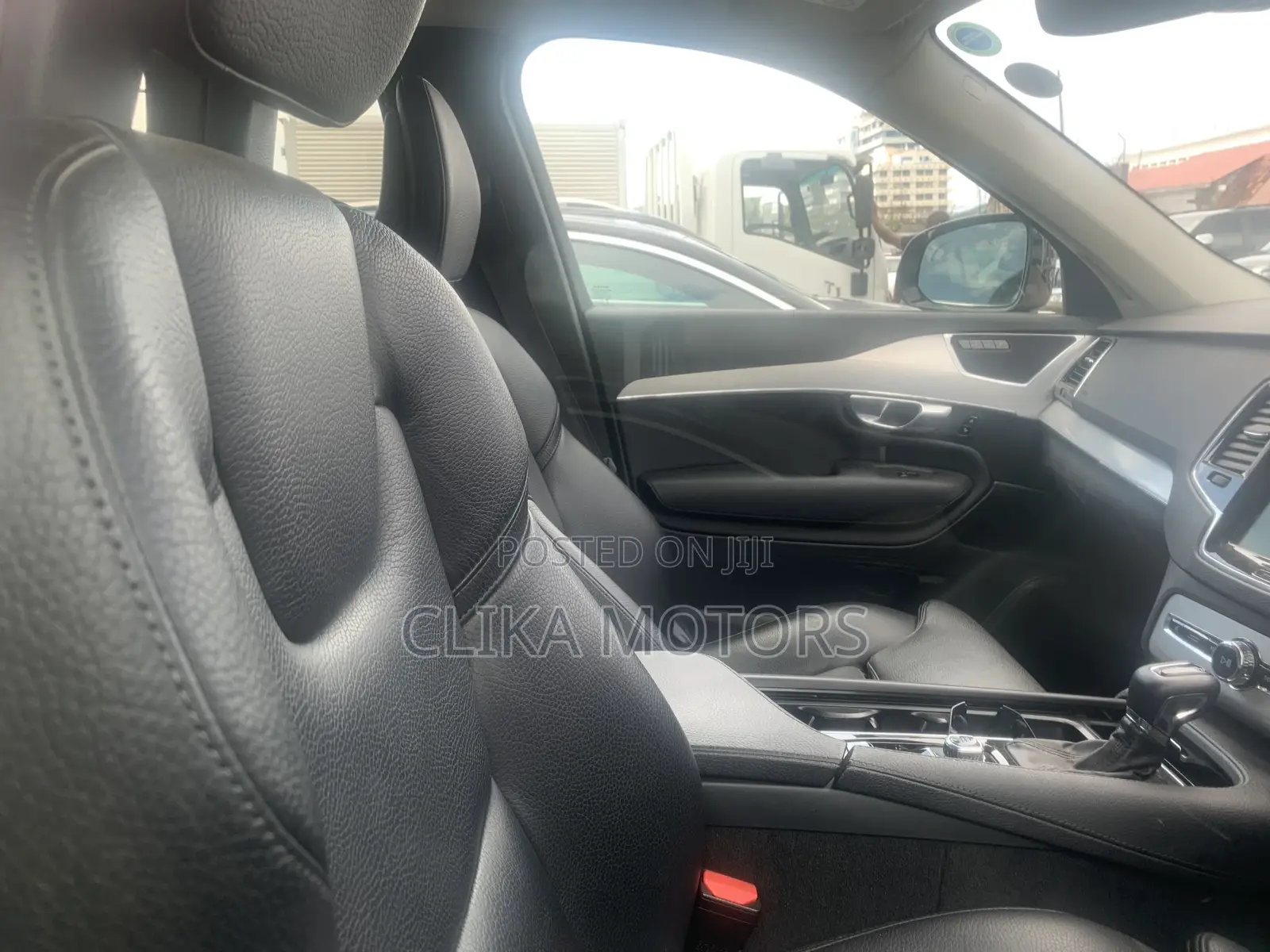 Volvo XC90 T5 Momentum 5P FWD 2018 Matt Black
