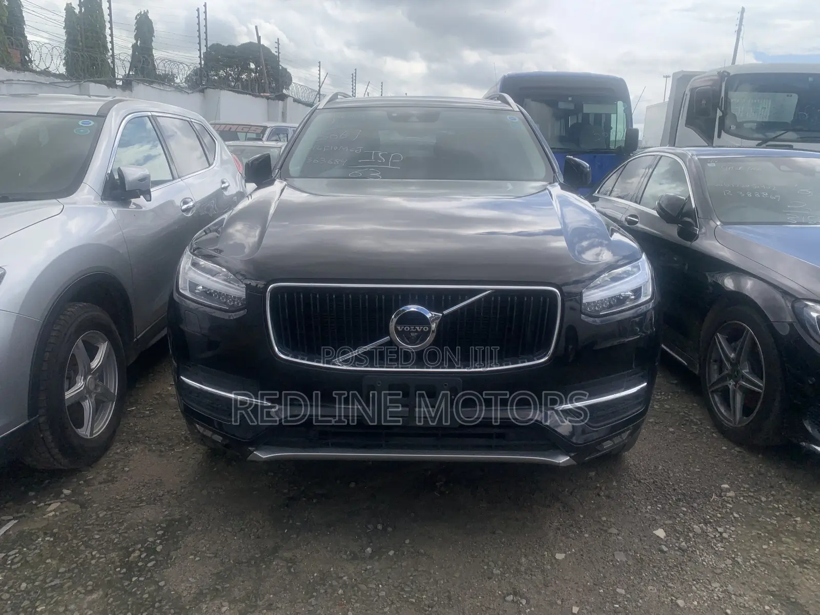 Volvo XC90 T5 Momentum 5P FWD 2018 Matt Black
