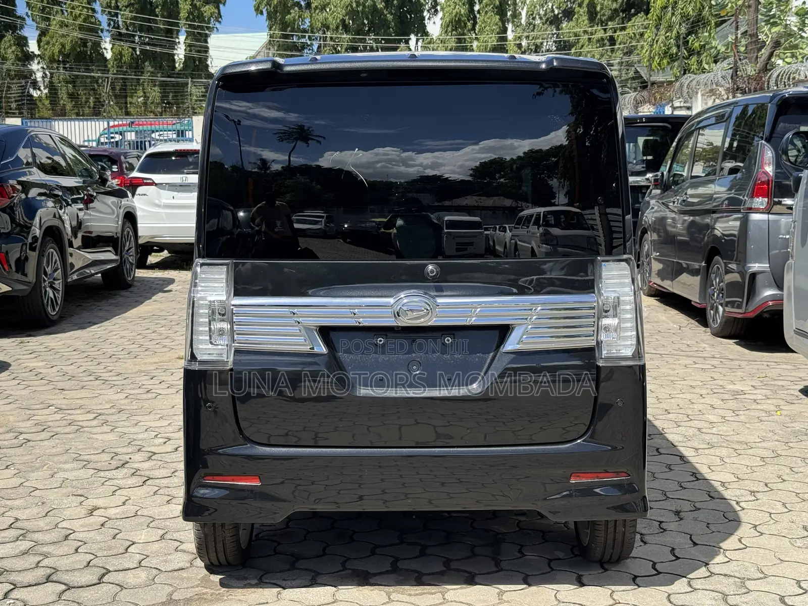 Daihatsu Tanto 2018 Black