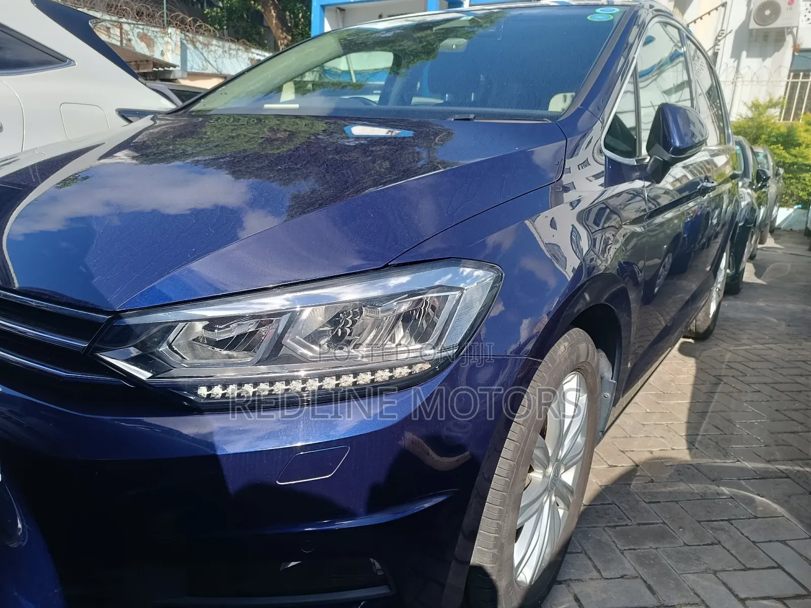 Volkswagen Touran 2018 Blue
