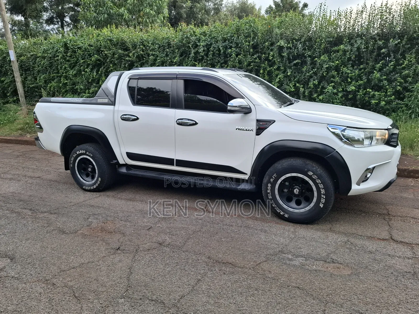 Toyota Hilux Revo Double Cab Deisel 2.8 AWD 2016 White