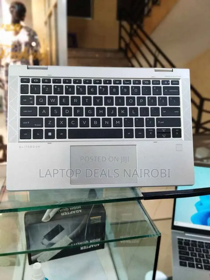 Laptop HP EliteBook 830 G8 16GB Intel Core I7 SSD 512GB
