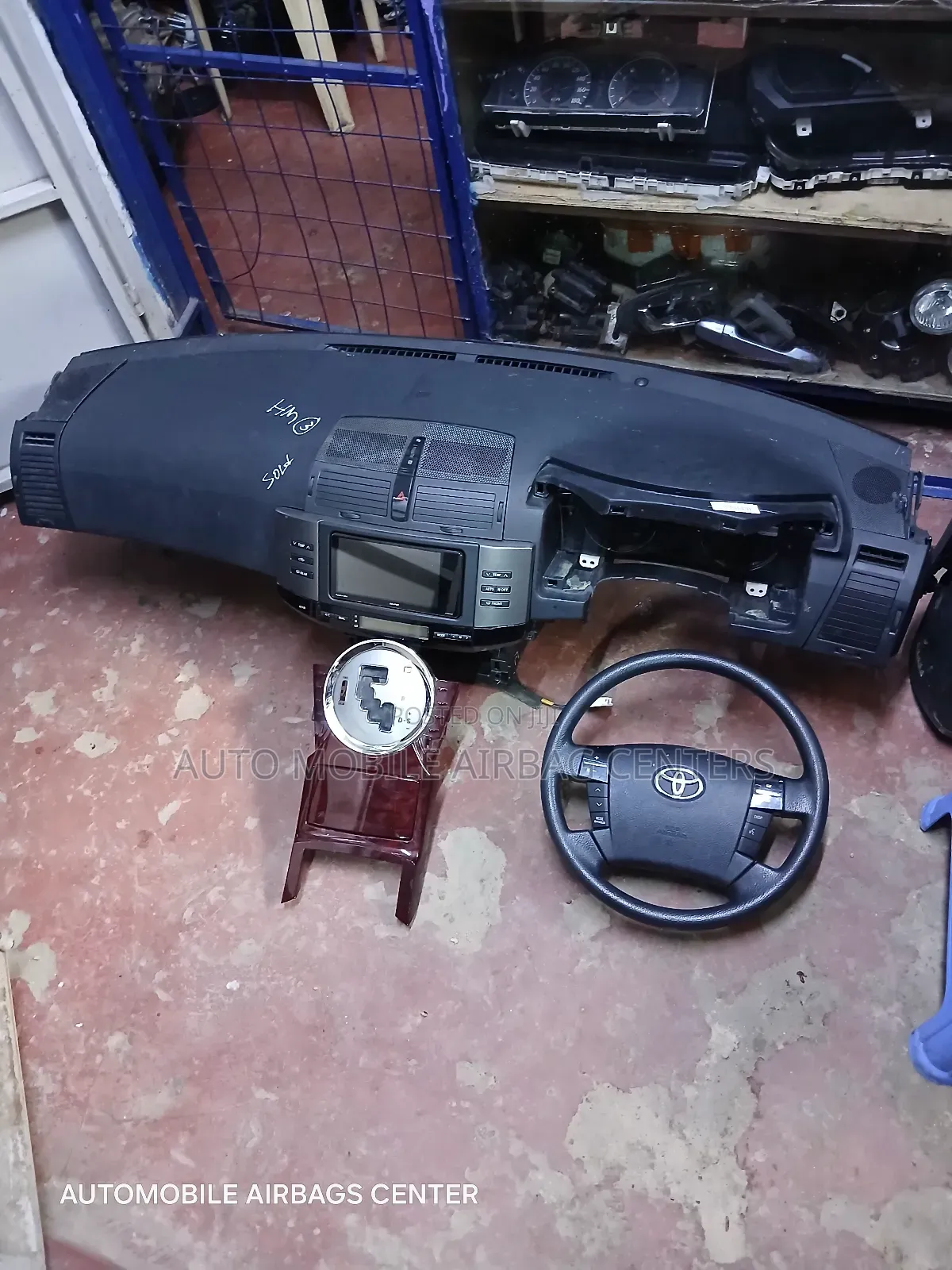 Mark X GRX 120 Dashboard With Steering Wheel