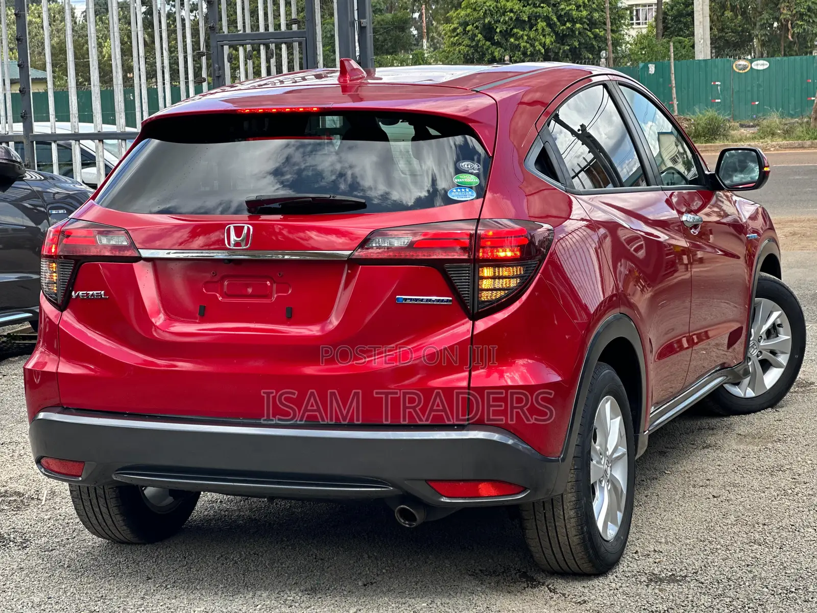 Honda Vezel 1.5 Hybrid 2WD 2018 Red