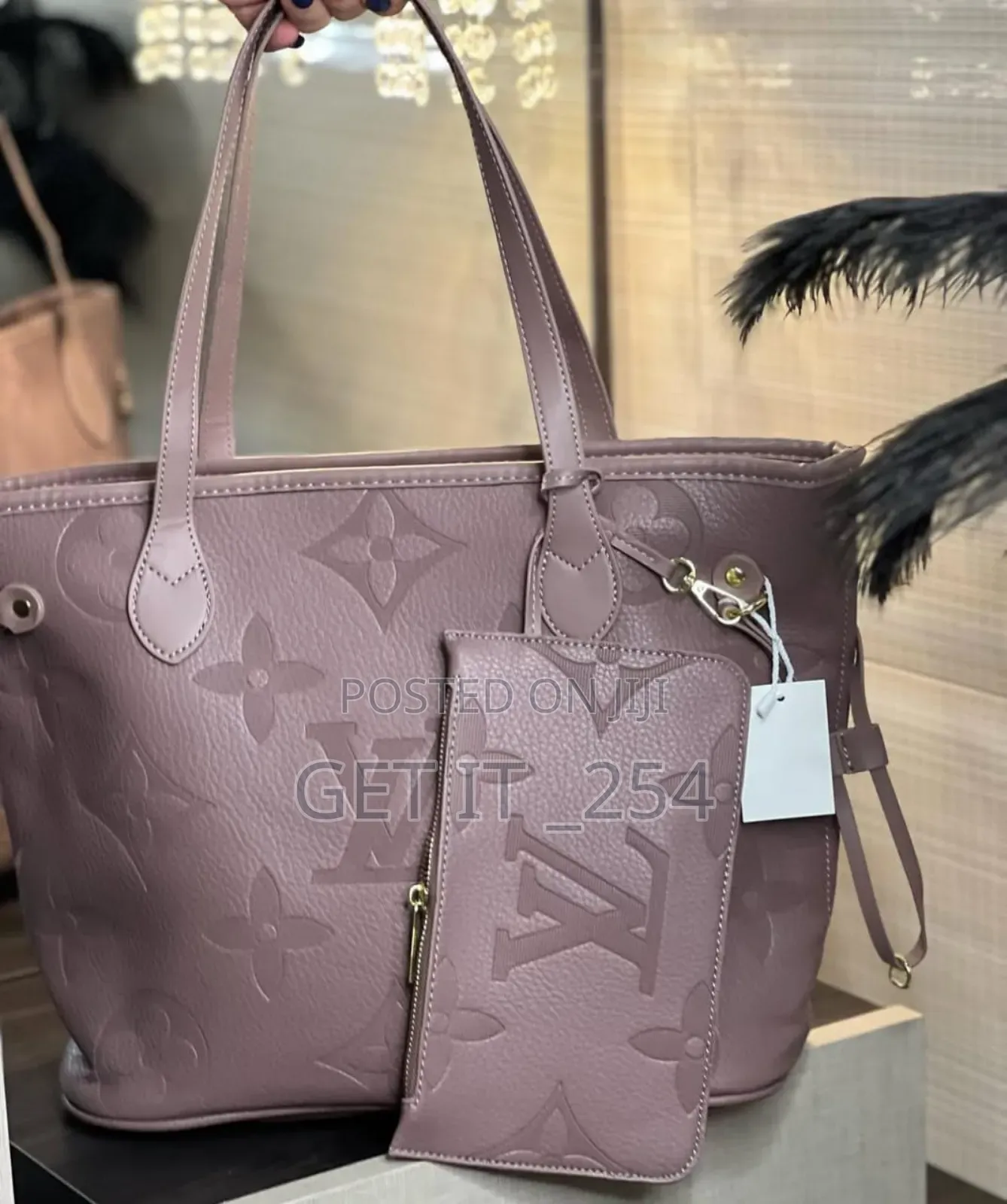 Lv Tote Bag Size: 41cm*17cm*29cm
▪Shape:Casual