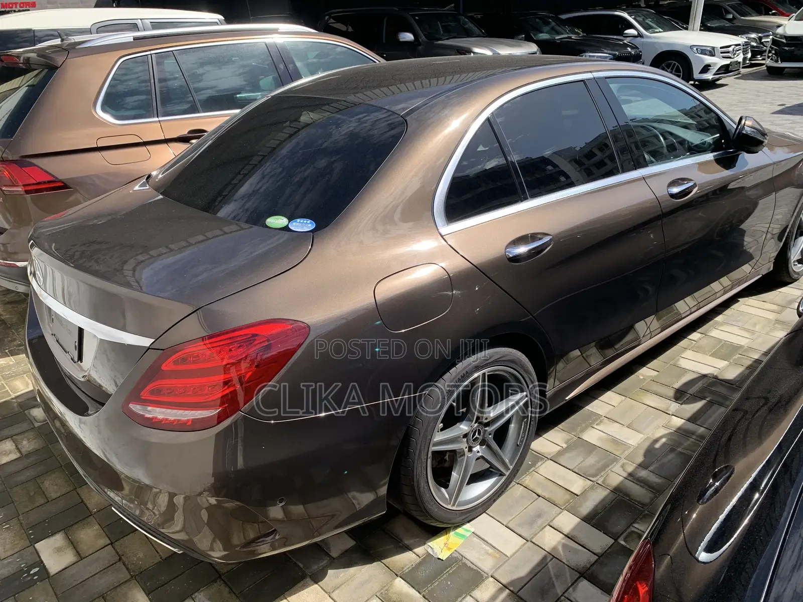 Mercedes-Benz C180 2018 Gold