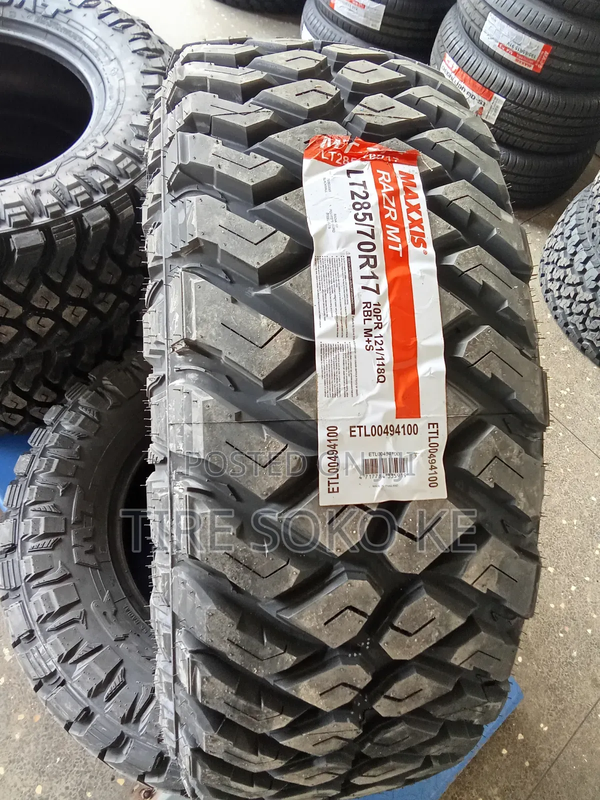 285/70r17 Maxxis Razr Mt772