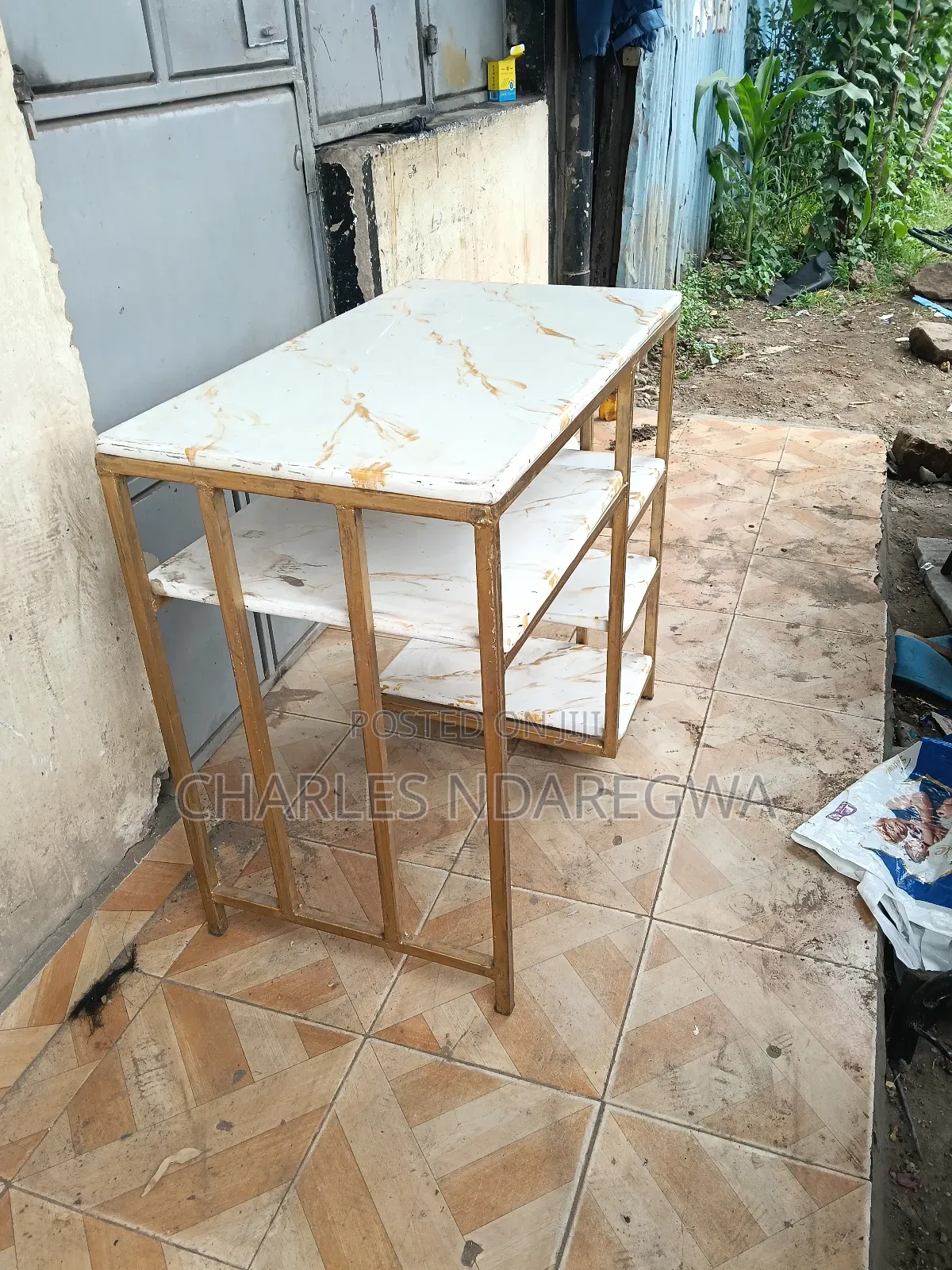 Manicure Table