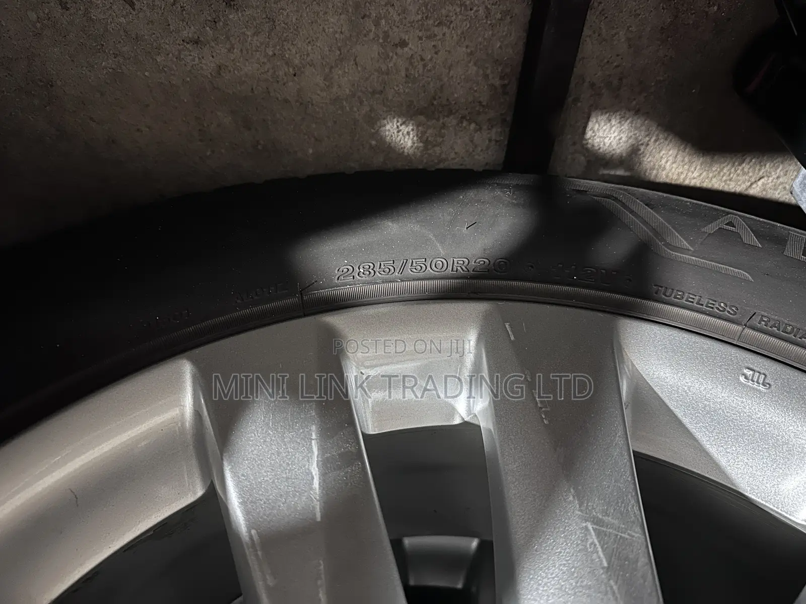 Toyota Land Cruiser Rims and Tire