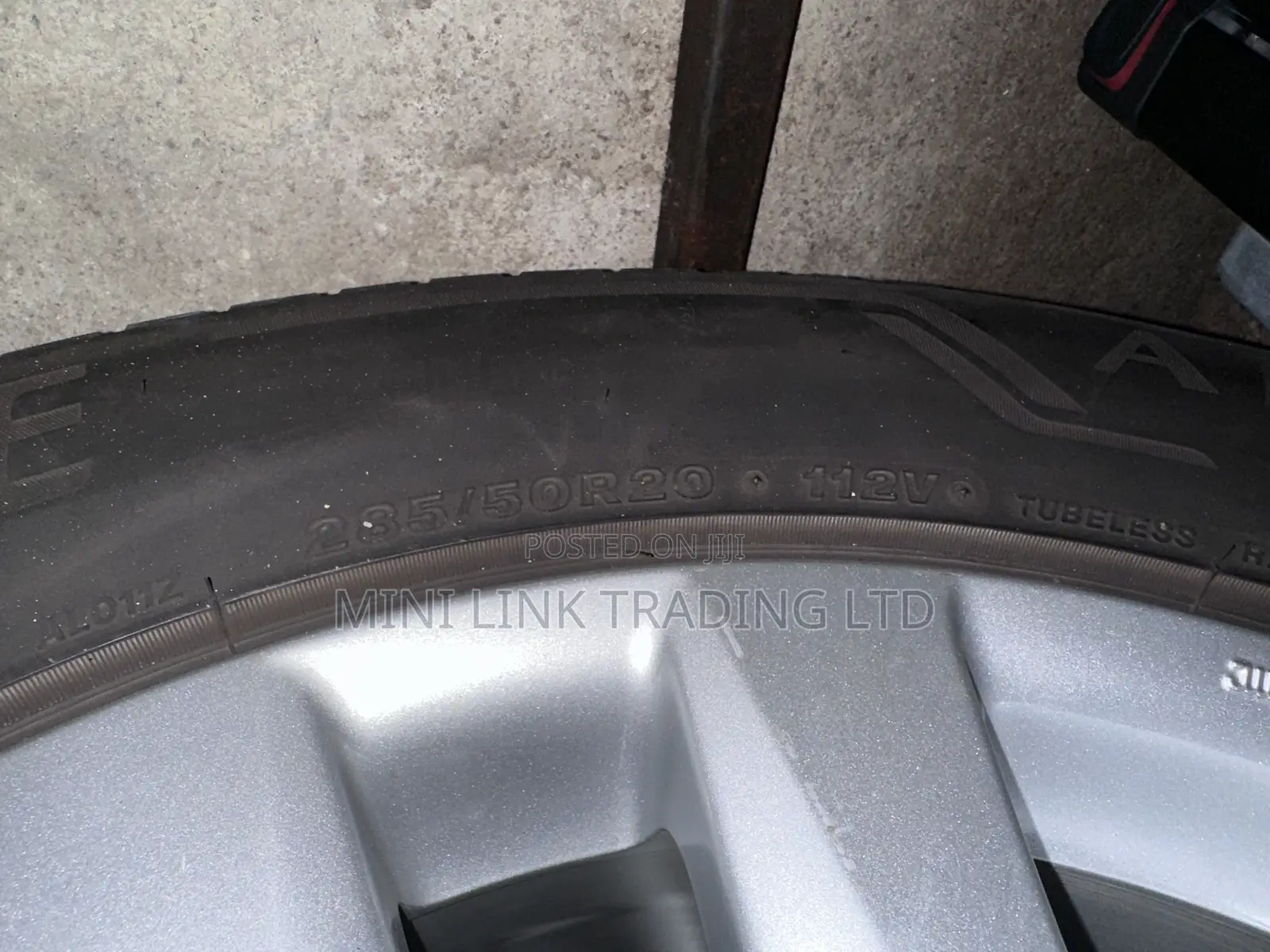 Toyota Land Cruiser Rims and Tire