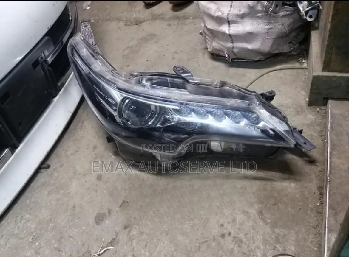 Toyota Fortuner Headlight Xenon