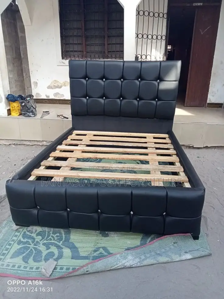 5x6 Black Faux Fabric Grid Bed