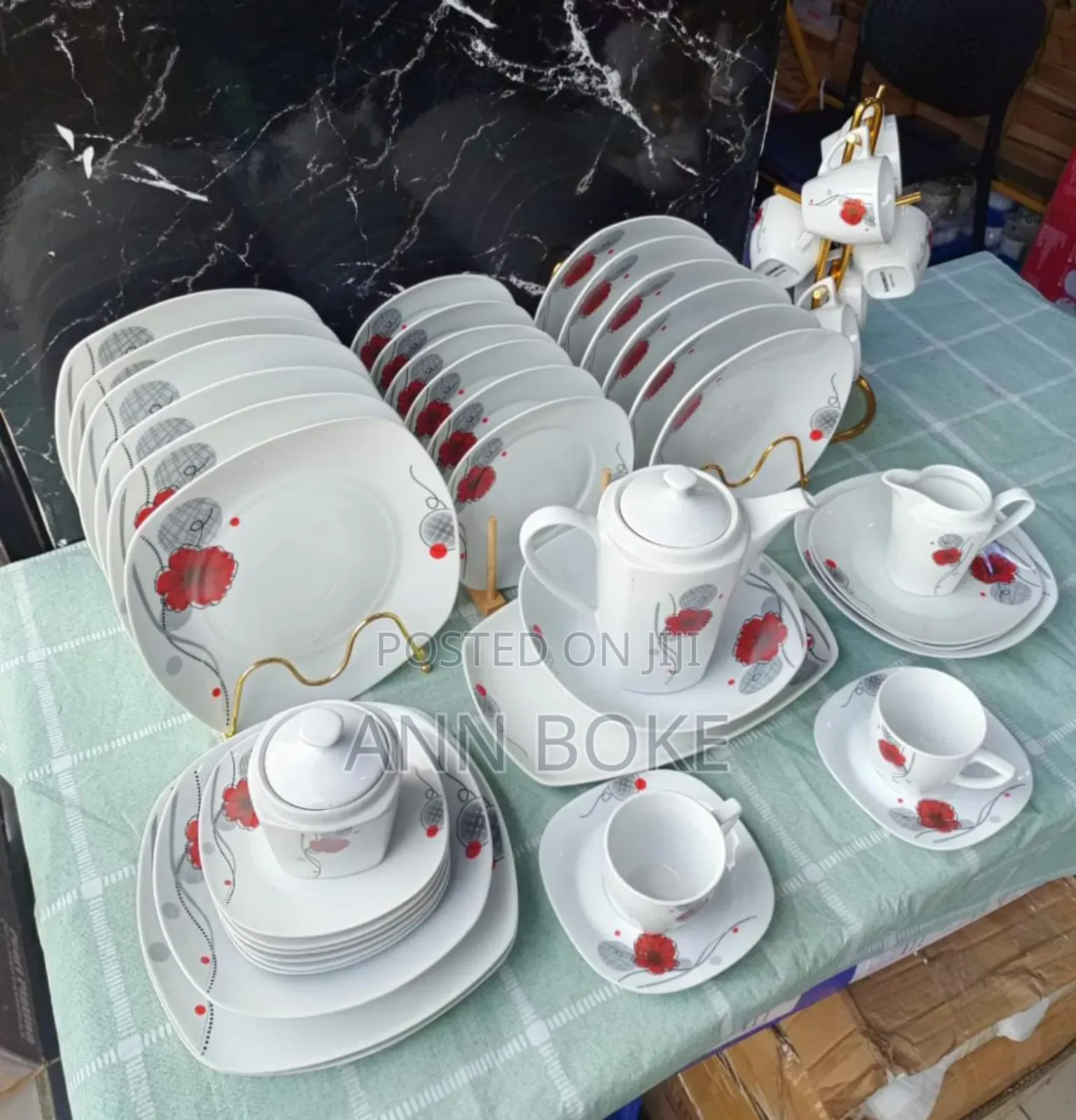 *Design a Hot Selling 47 Pc Dinnerset*