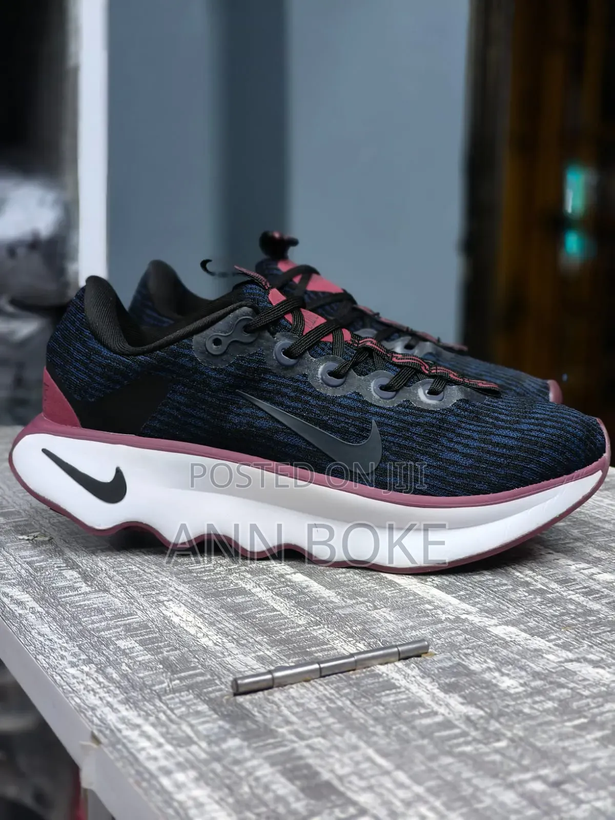 Nike Motiva
Sizes 40-45
at 3800