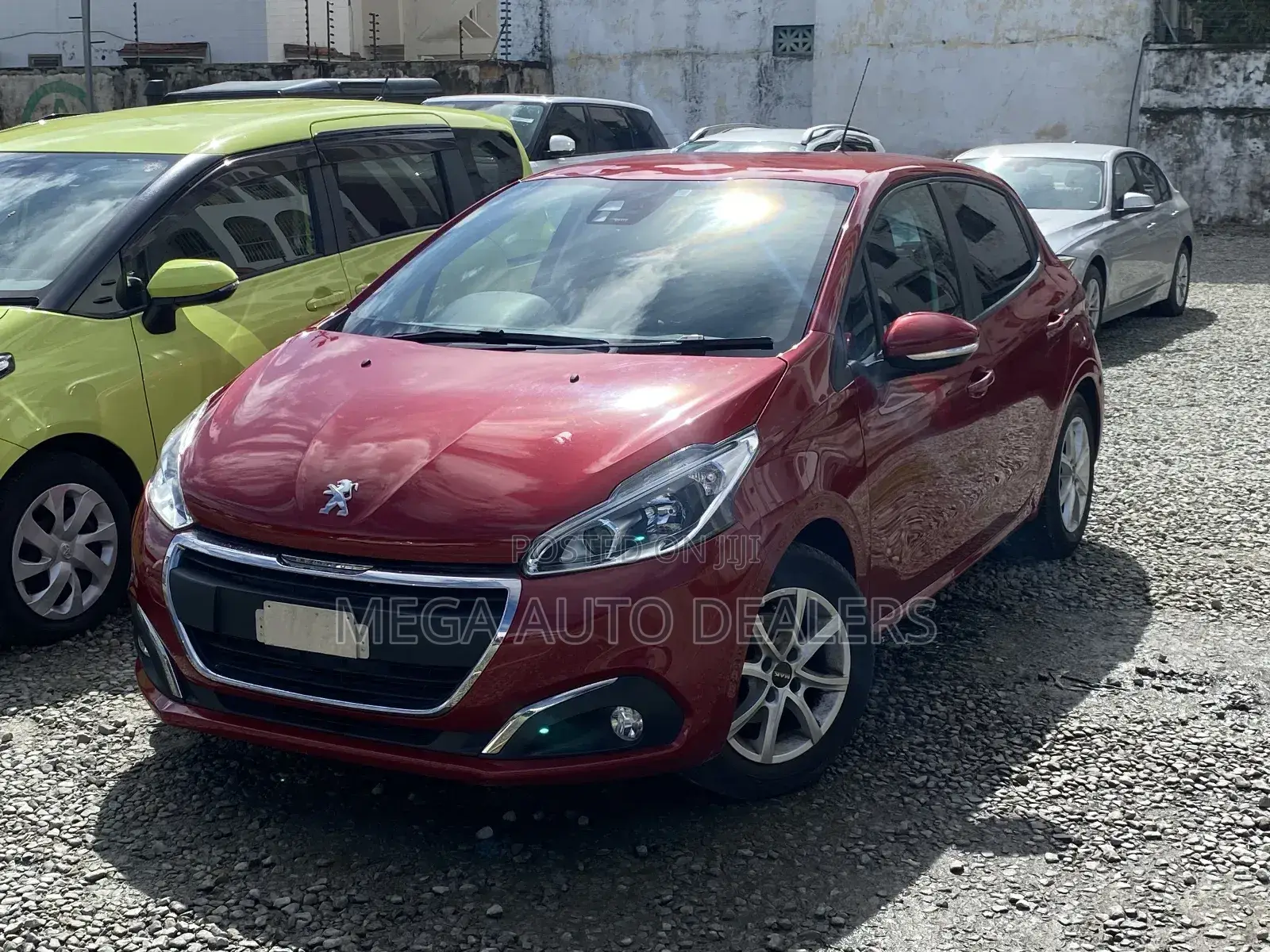 Peugeot 208 2018 Red