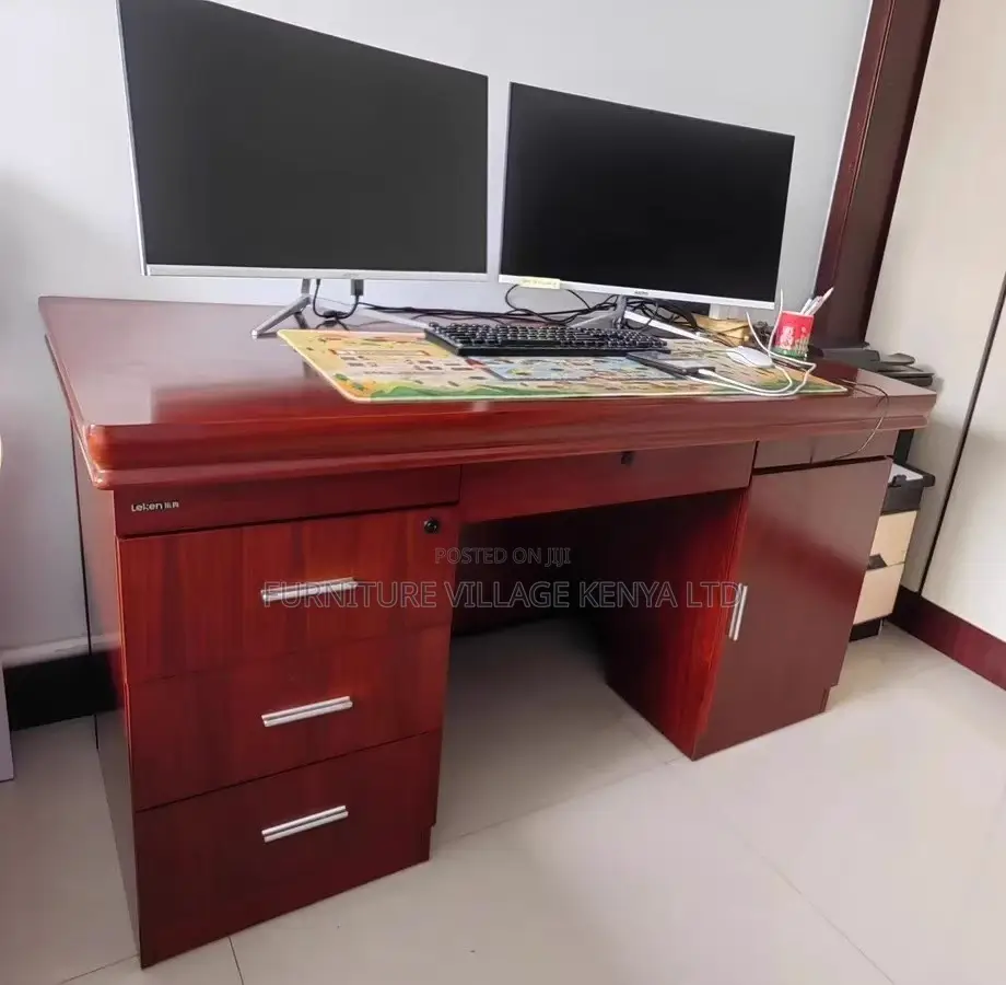 Office Desk:Professional 140cm Wood Desk for Staff Educators