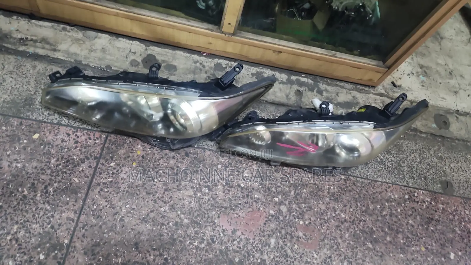 Toyota Wish 2010-2015 Xenon Headlight
