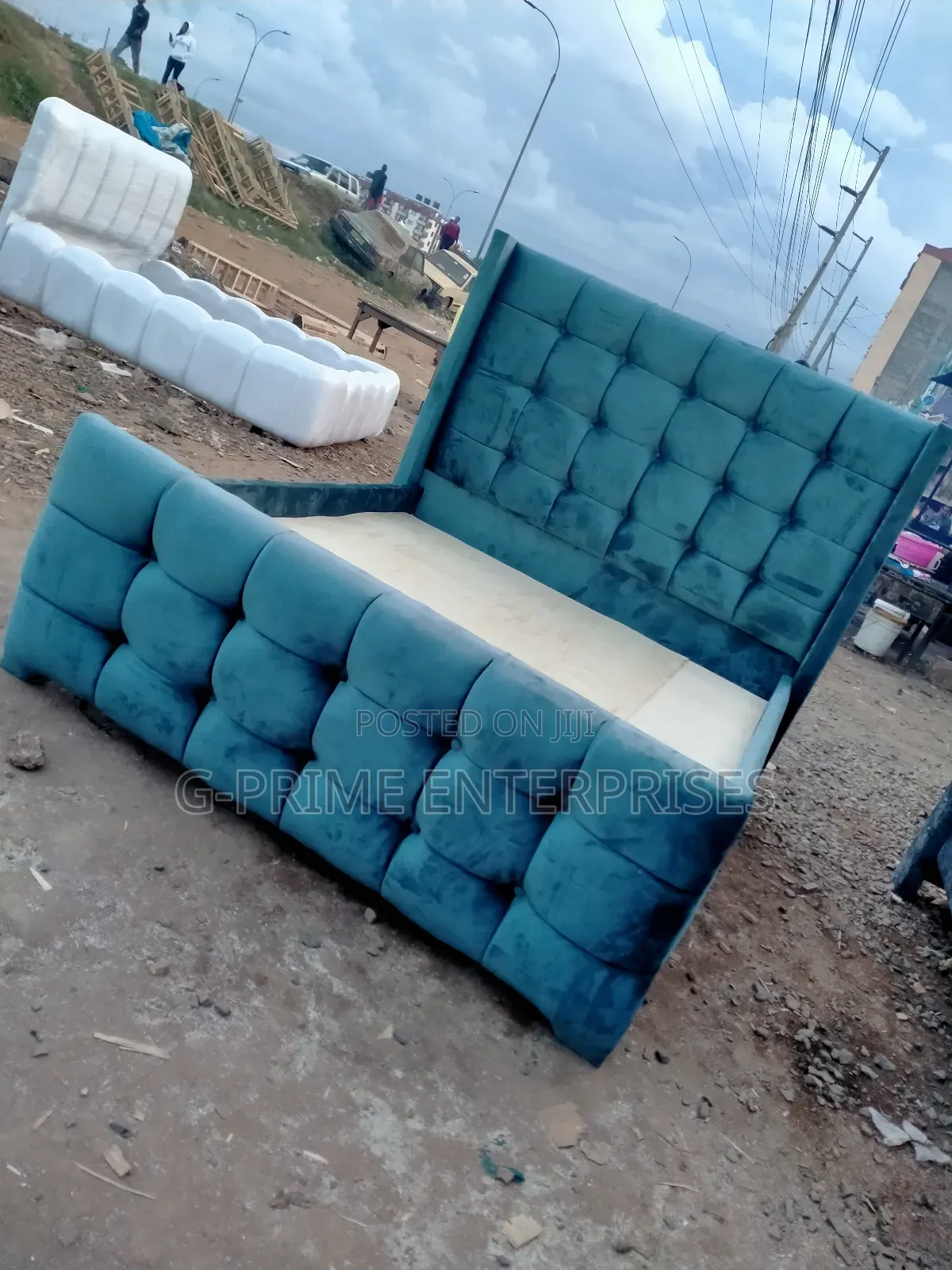 Diamond Modern Chester Bed