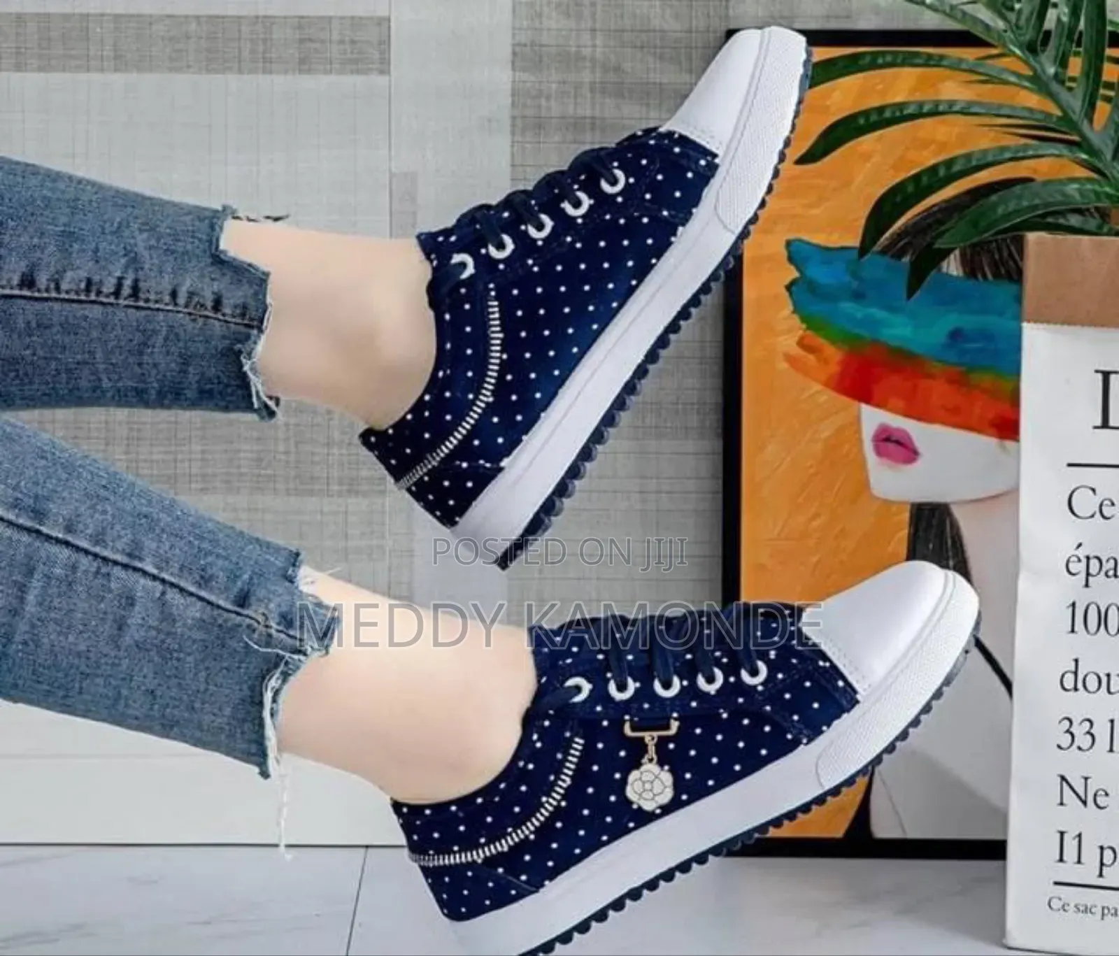 Dotted Sneakers