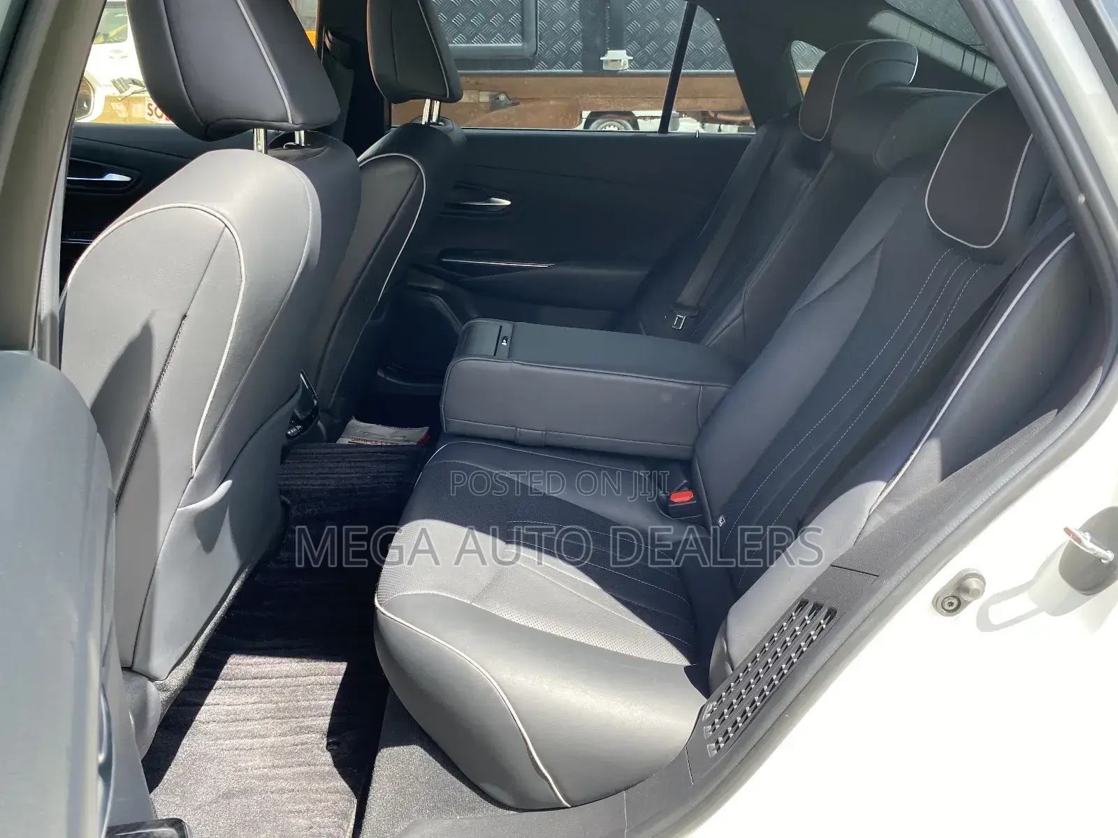 Toyota Crown 2019 White
