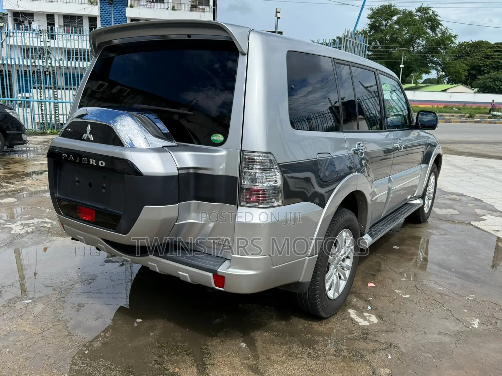 Mitsubishi Pajero V90 3.2 DI-D GLS/GLX 2018 Silver